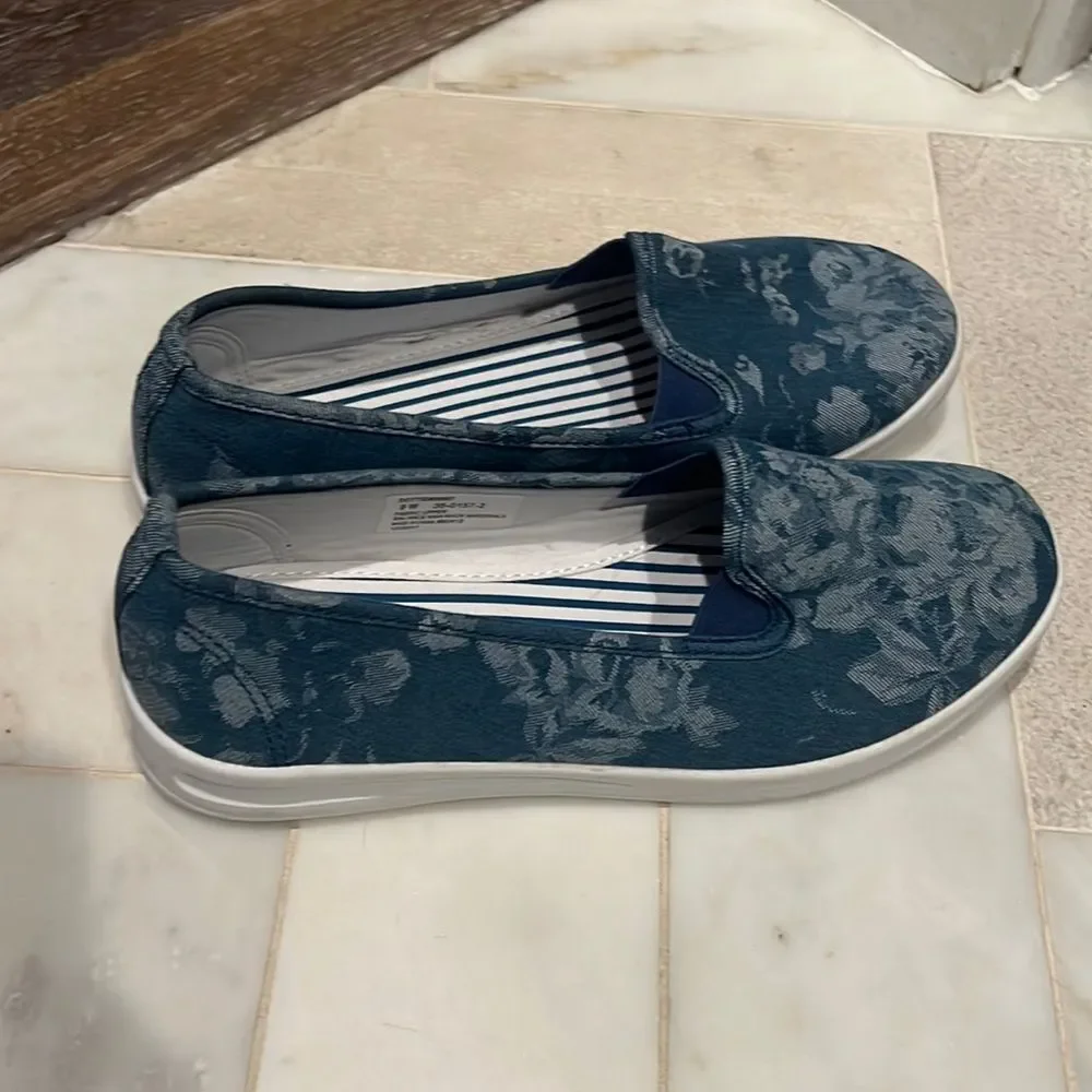Comfortview Sz 9W  Denim Loafer Sneakers EUC
